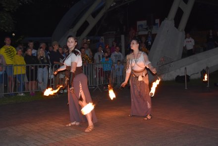 Cieszymy się latem - teatr ognia